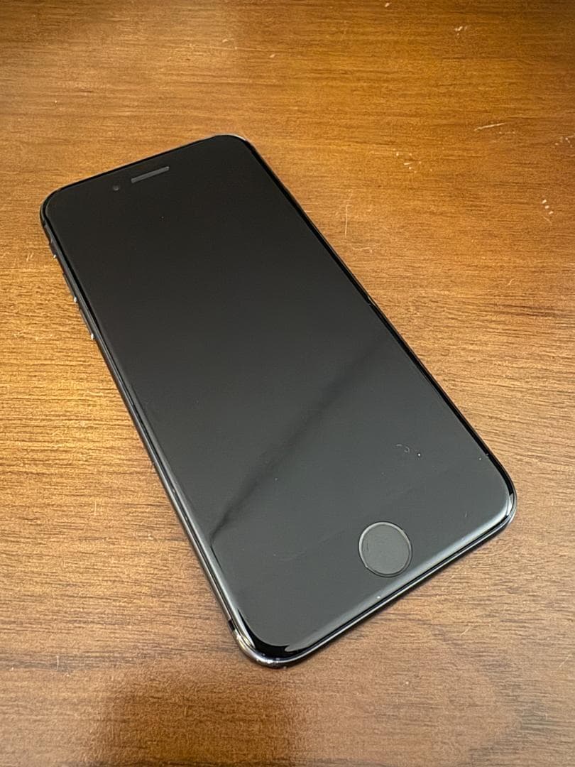 iPhone 8 256GB 背面割れ スペースグレイ