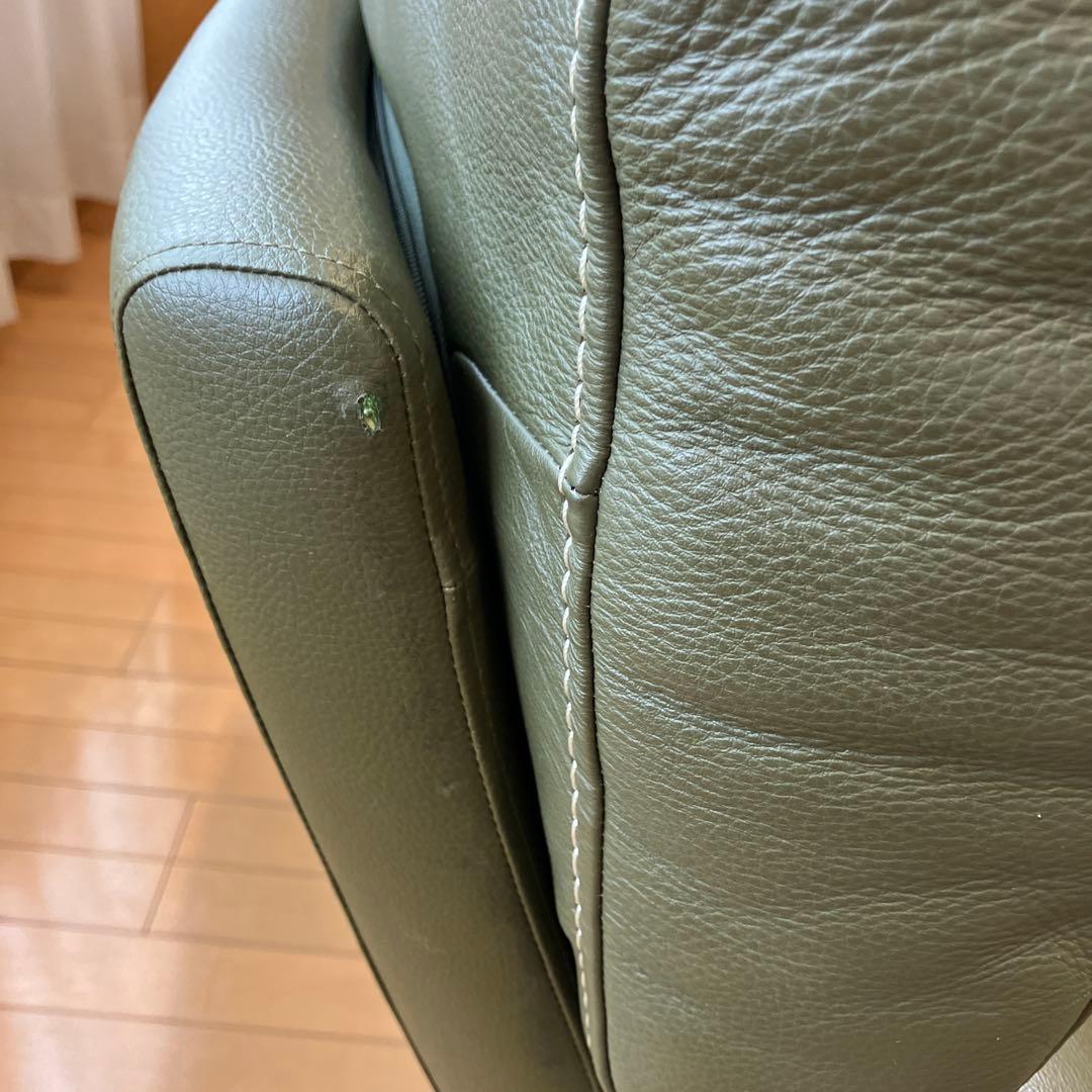 カリモク　三人がけ本革ソファー