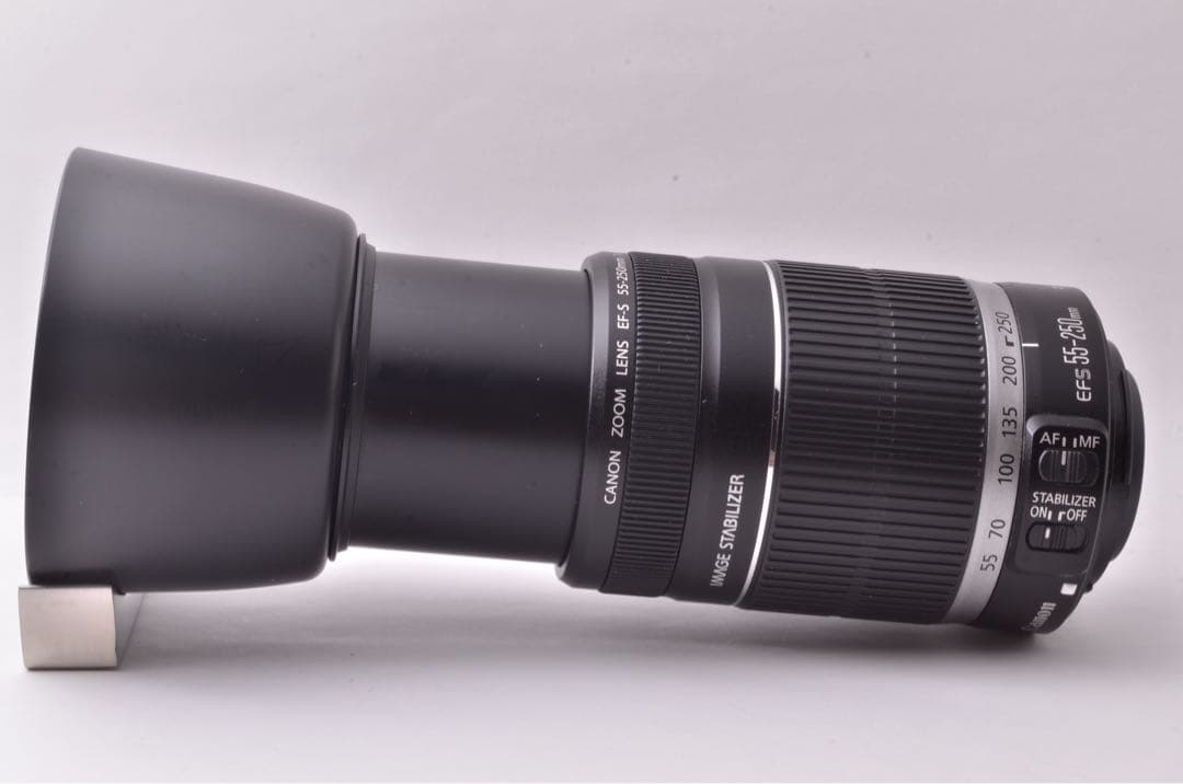 【大迫力の望遠レンズ】キヤノン　EF-S　55-250mm　IS　キヤノン