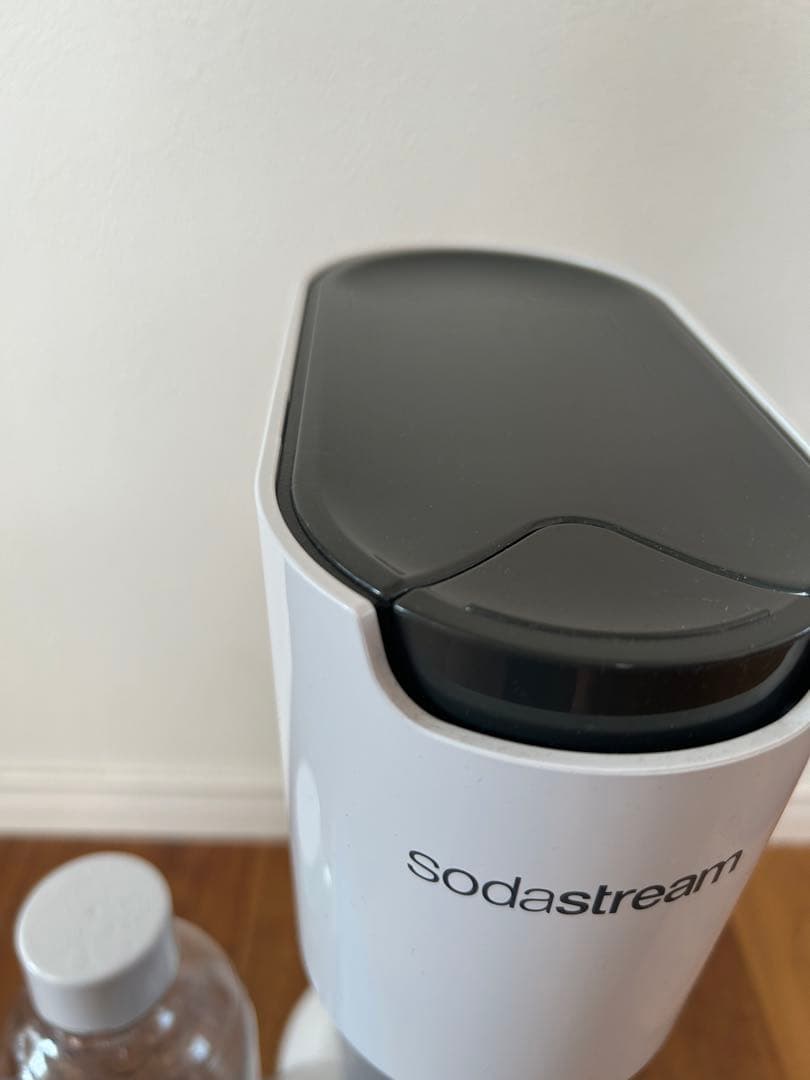 sodastream 炭酸水メーカー ボトル付き