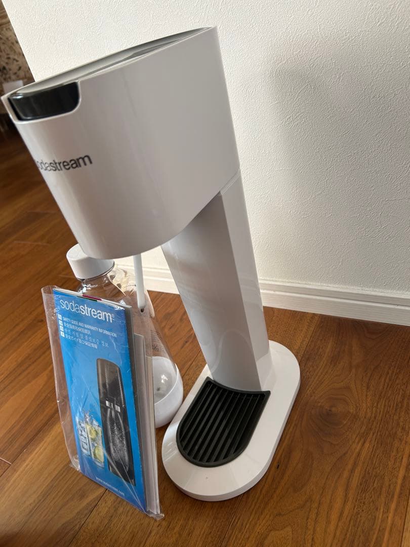 sodastream 炭酸水メーカー ボトル付き