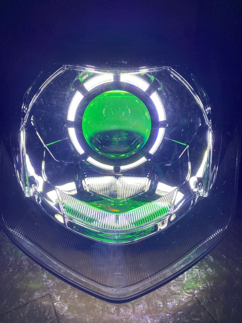 シグナスX 4型 デビルアイ プロジェクターヘッドライト レインボー 1点限り