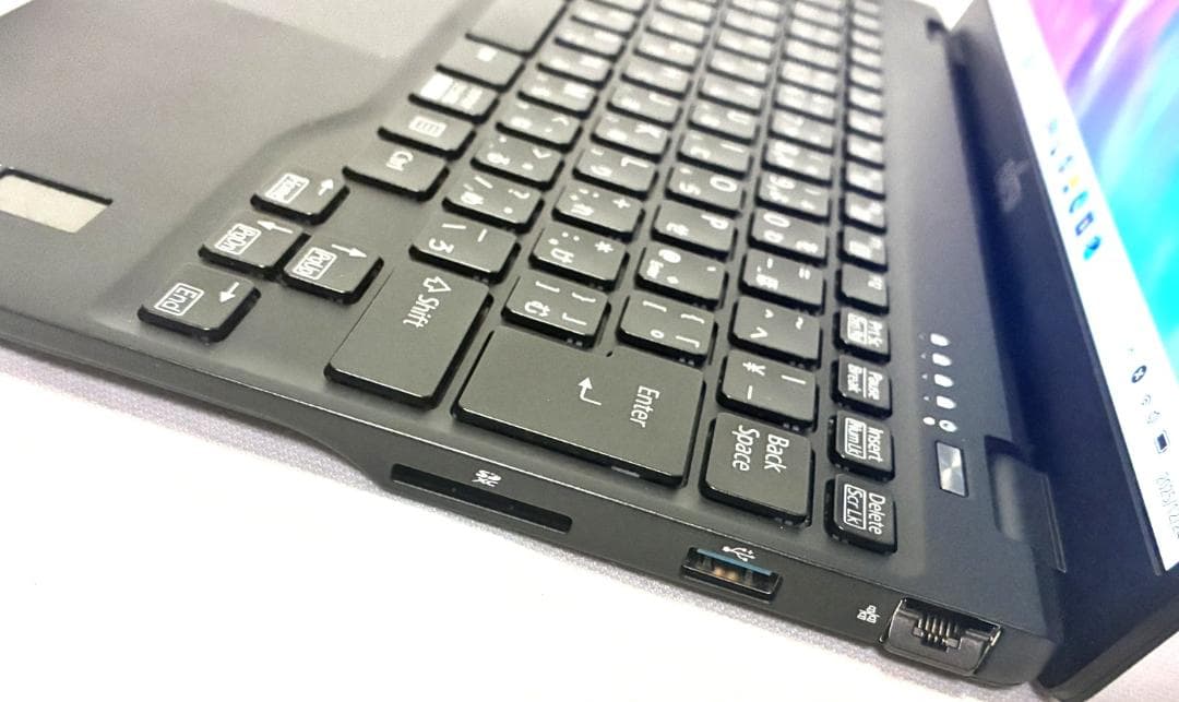 美品 2021年 軽量 薄型 LIFEBOOK U9311/HX i5 11世代