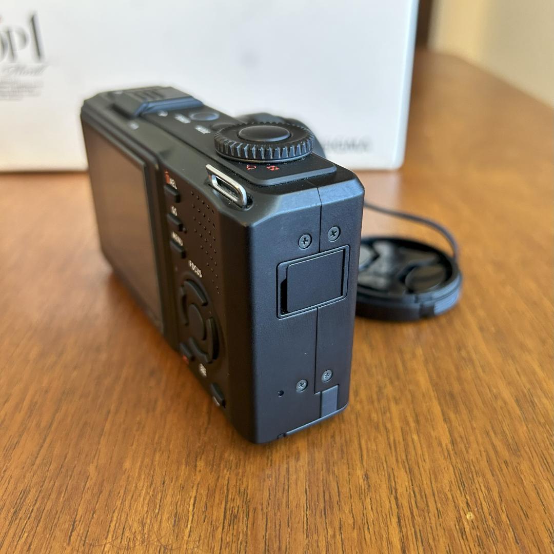 【乾燥剤】SIGMA DP1 merrill バッテリー3個付き　元箱有り