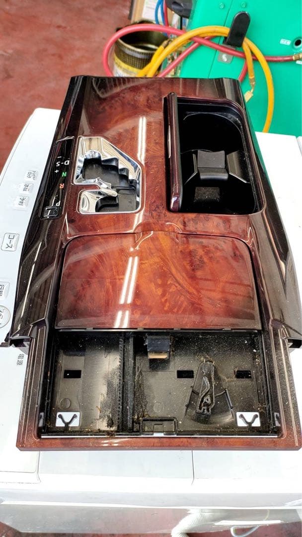 トヨタ GWS214 クラウン マジェスタ 純正 センターコンソール 木目調