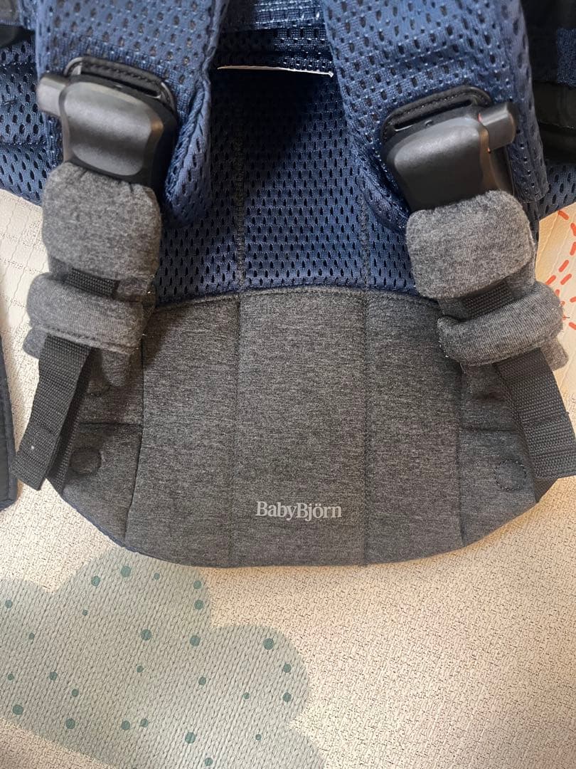 ベビービョルン 抱っこ紐 メッシュ ネイビー（2025年7月購入）
