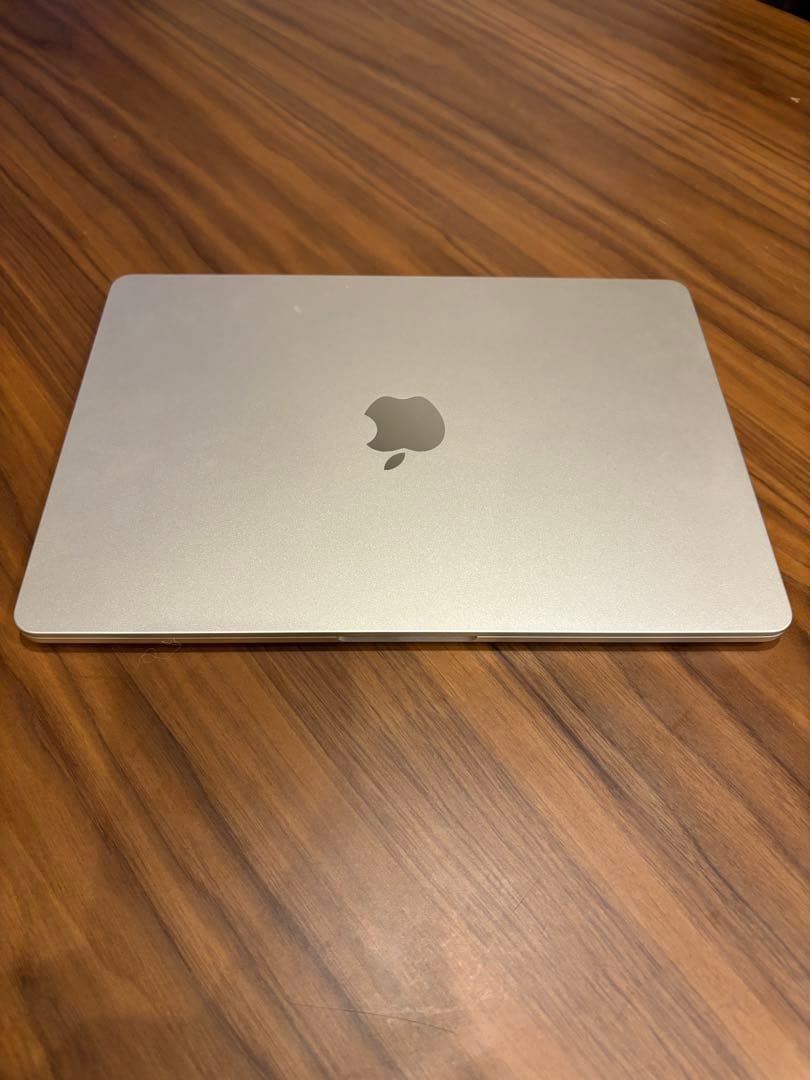 MacBook Air M2チップ 13.6インチ
