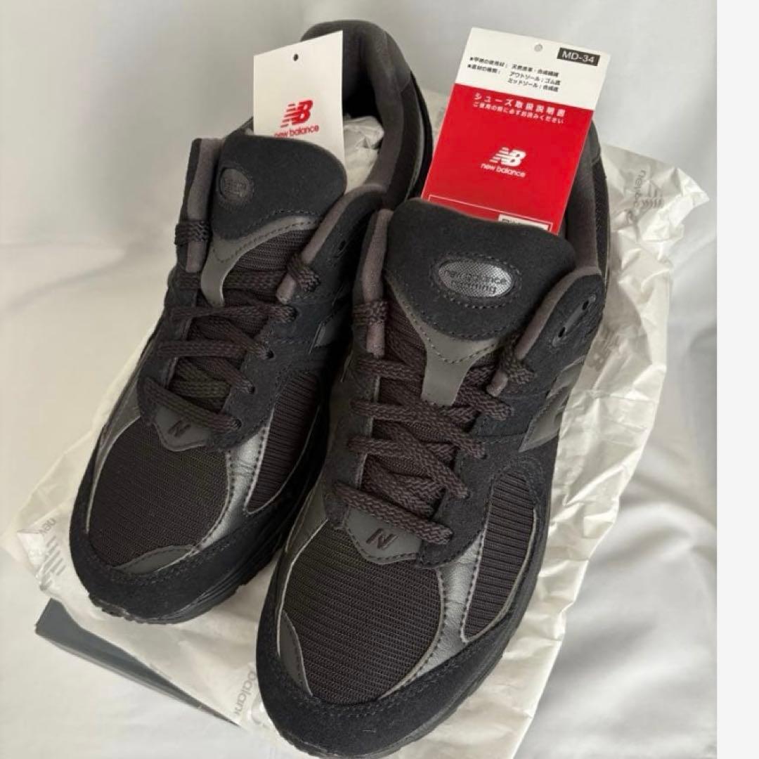 【即完売品】New Balance 2002R トリプルブラック　27cm