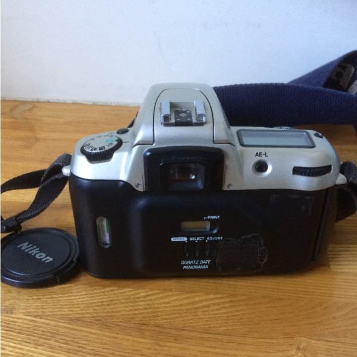 フィルム一眼レフカメラ Nikon F60