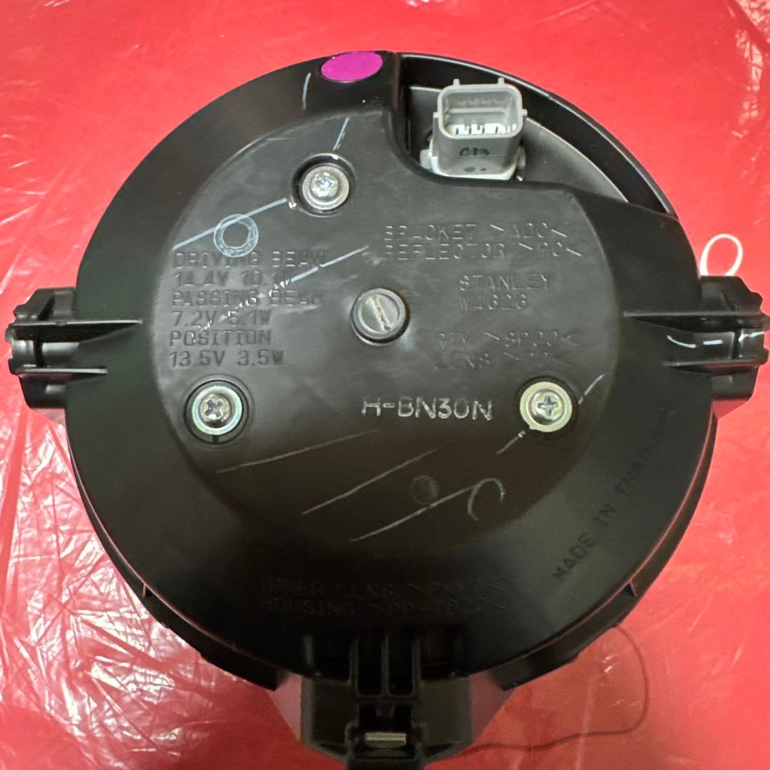 ダックス125純正ヘッドライト・サイドステー