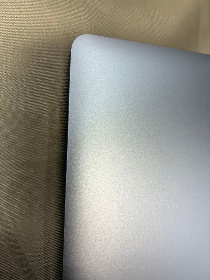 電池100％ MacBook Air (M1, 2020) メモリ8G 256G