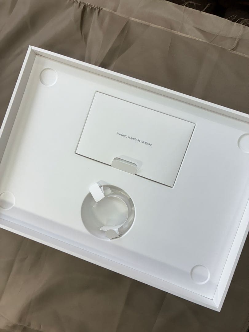 電池100％ MacBook Air (M1, 2020) メモリ8G 256G