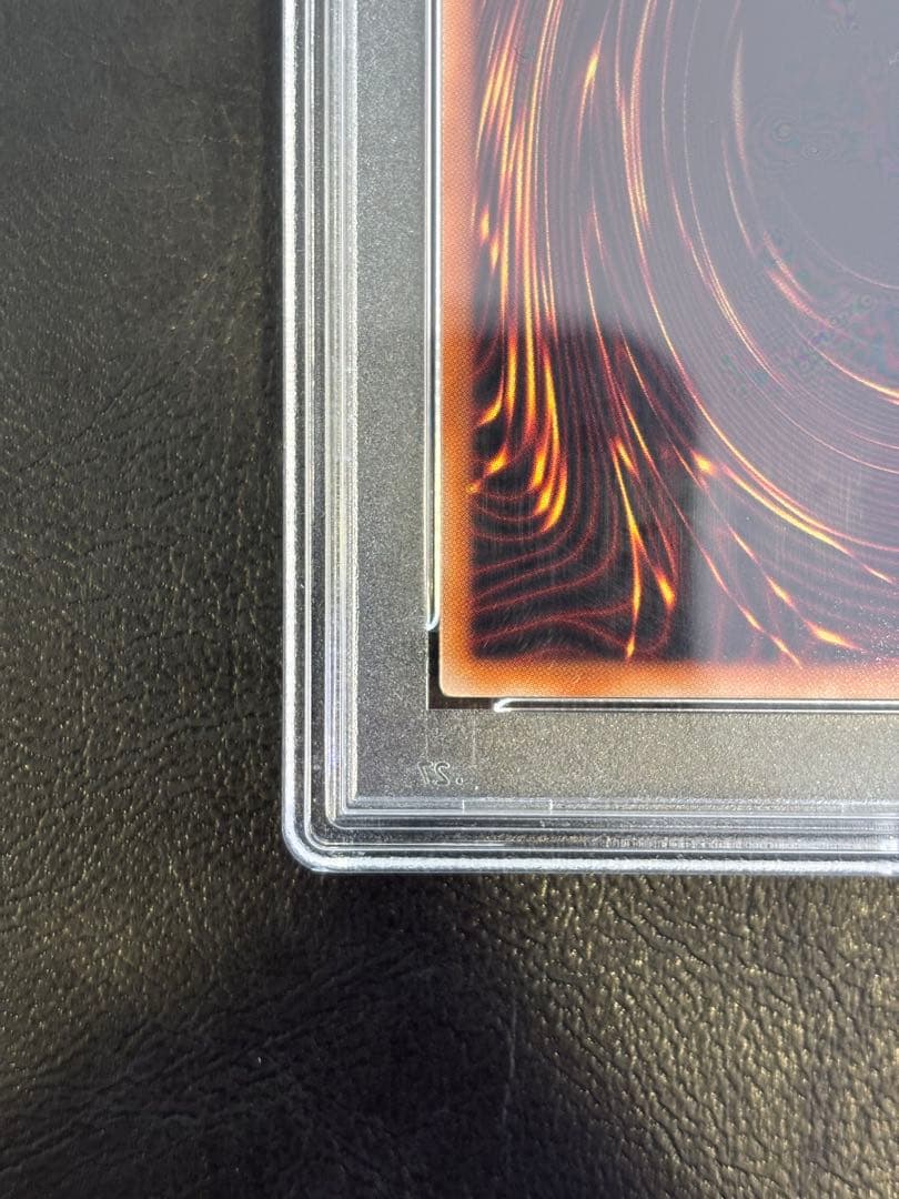 【PSA9】結束と絆の魔導師 25th 赤背景 PHNI QCSE