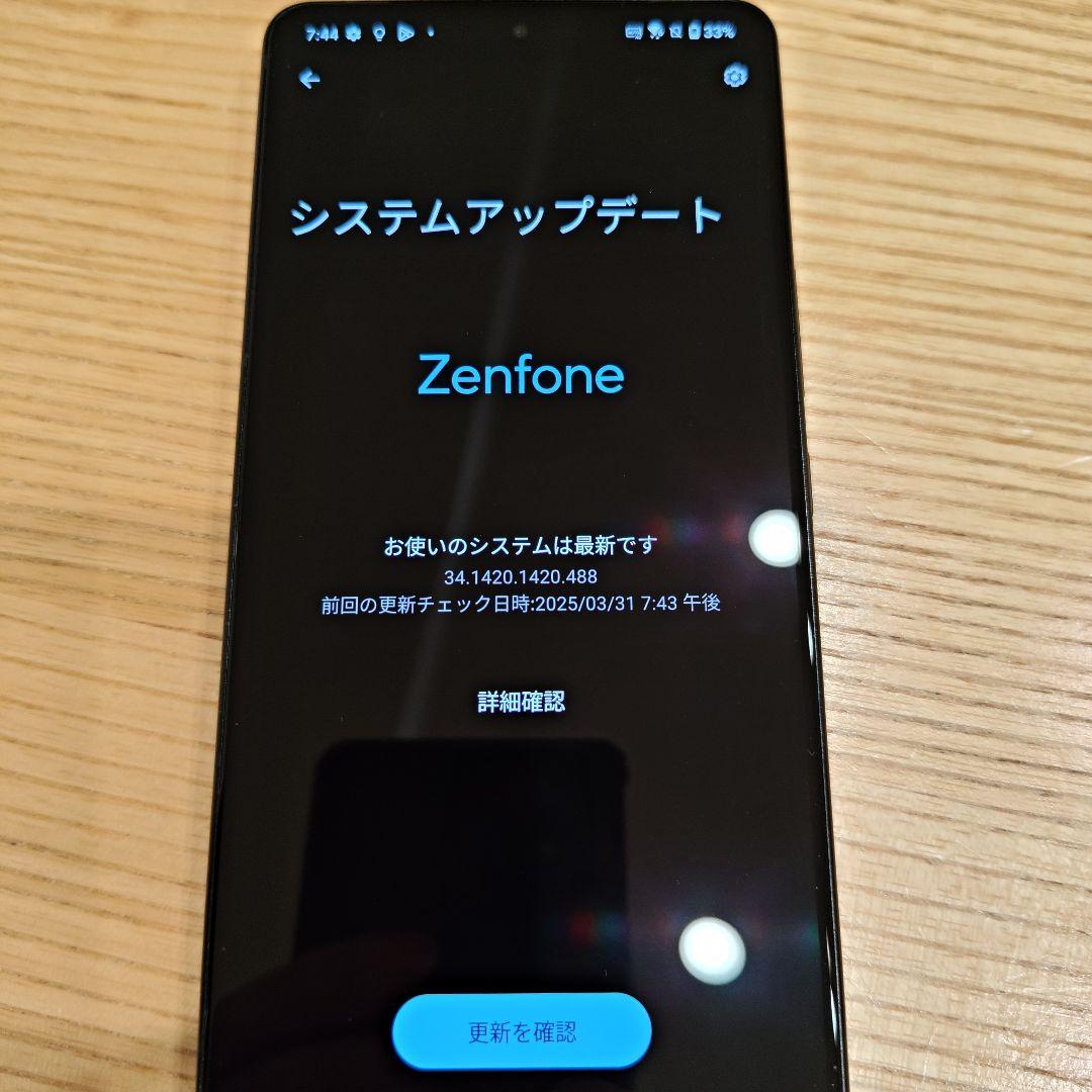 Zenfone 11 Ultra　メモリ 16GB　 512GB