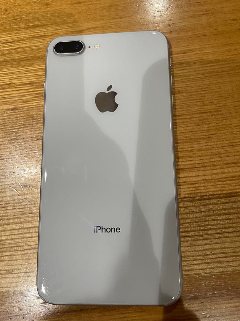 Apple iPhone 8 Plus シルバー