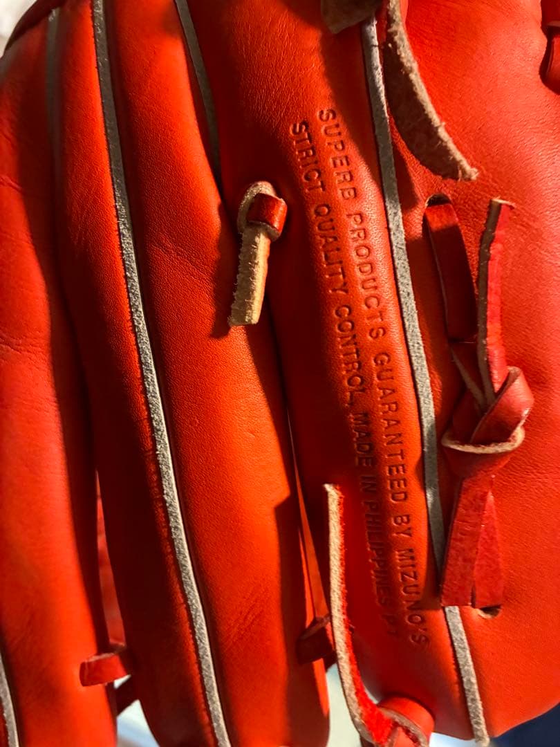 Mizuno Global Elite 軟式グローブ レッド　右利き