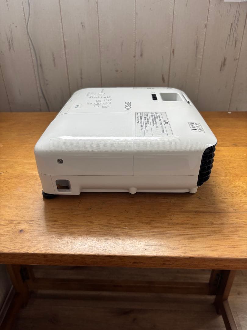 【早い者勝ち】プロジェクター EPSON EB-S04 本体（オマケ付き）