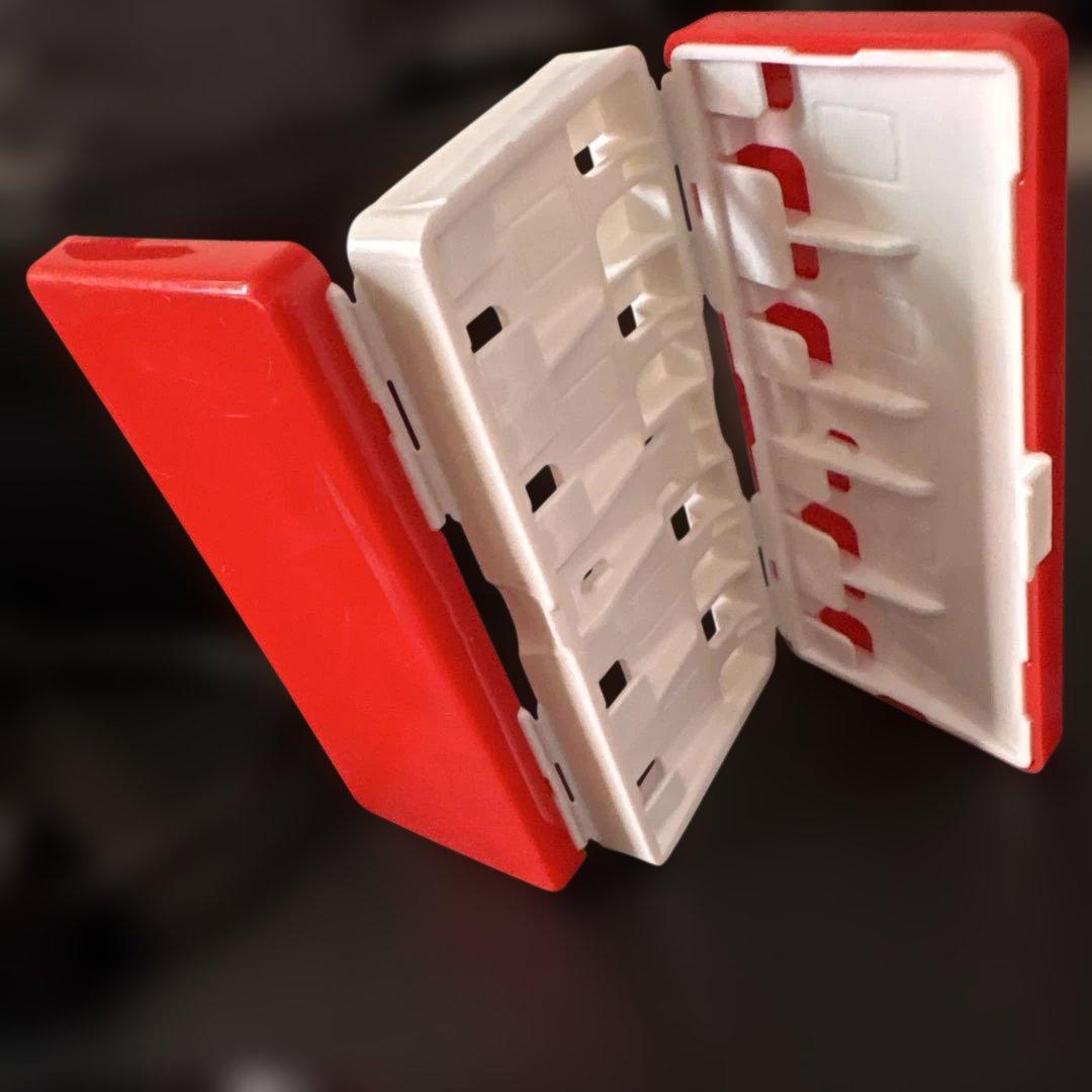 ★1/31まで値下げ！Nintendo Switch + 充電器 +ケース