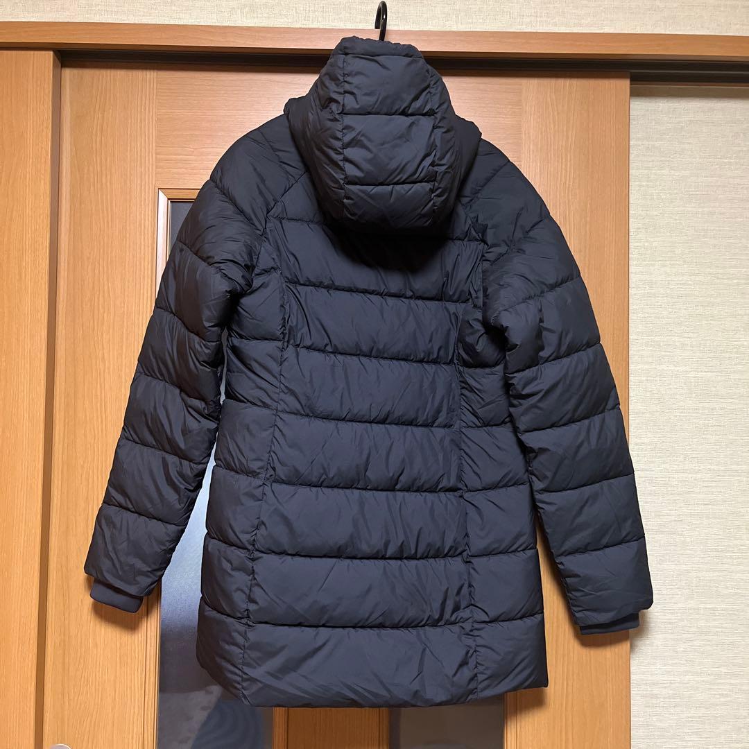 【試着のみ】DKNY // 黒(防水、パッカブルで袋付き)