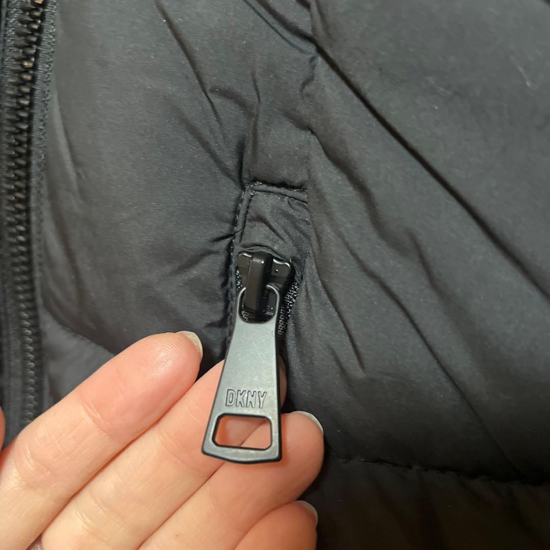 【試着のみ】DKNY // 黒(防水、パッカブルで袋付き)