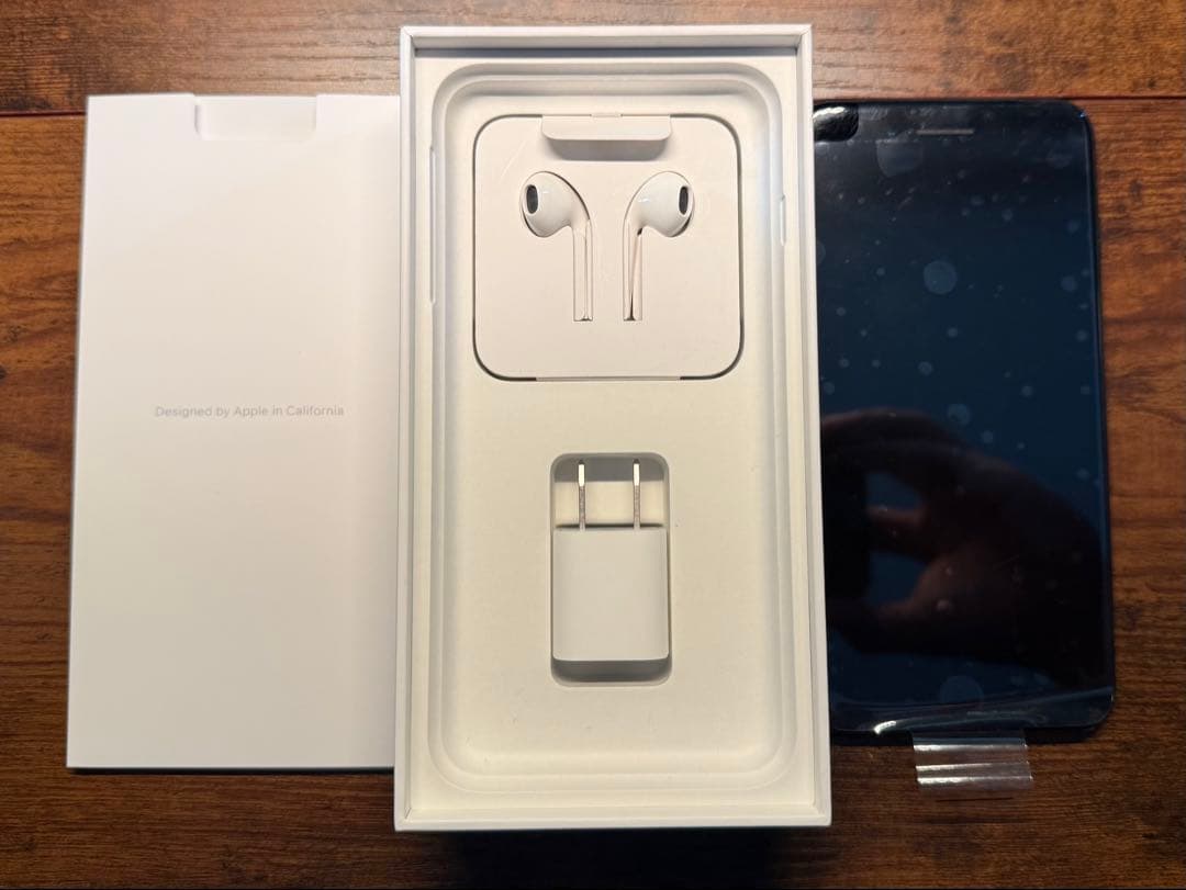 Apple iPhone 7 Plus 256GB & Spigen ケース