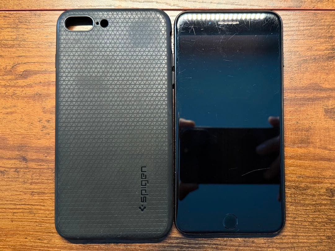 Apple iPhone 7 Plus 256GB & Spigen ケース