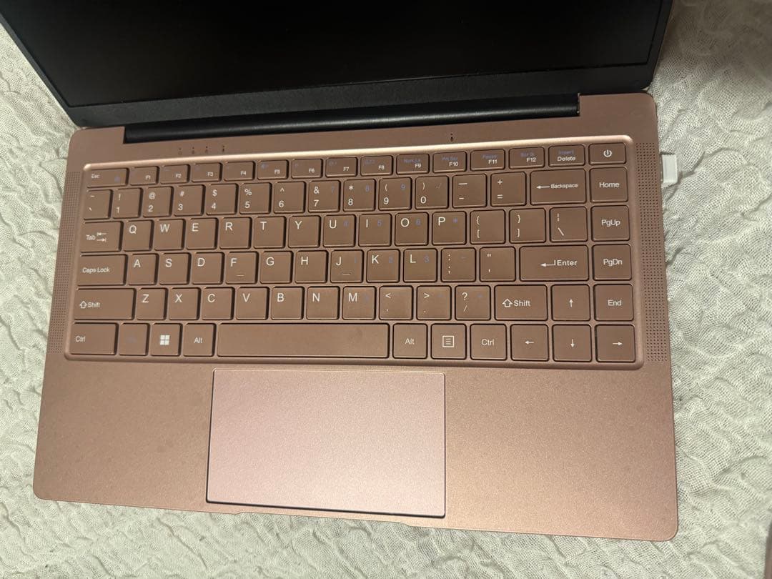 【美品】ローズゴールド ノートPC 日本語配列 Windows11