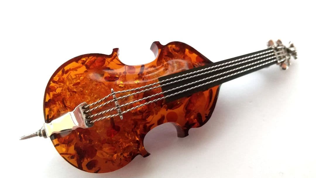 琥珀 シルバーブロ―チ (チェロ)