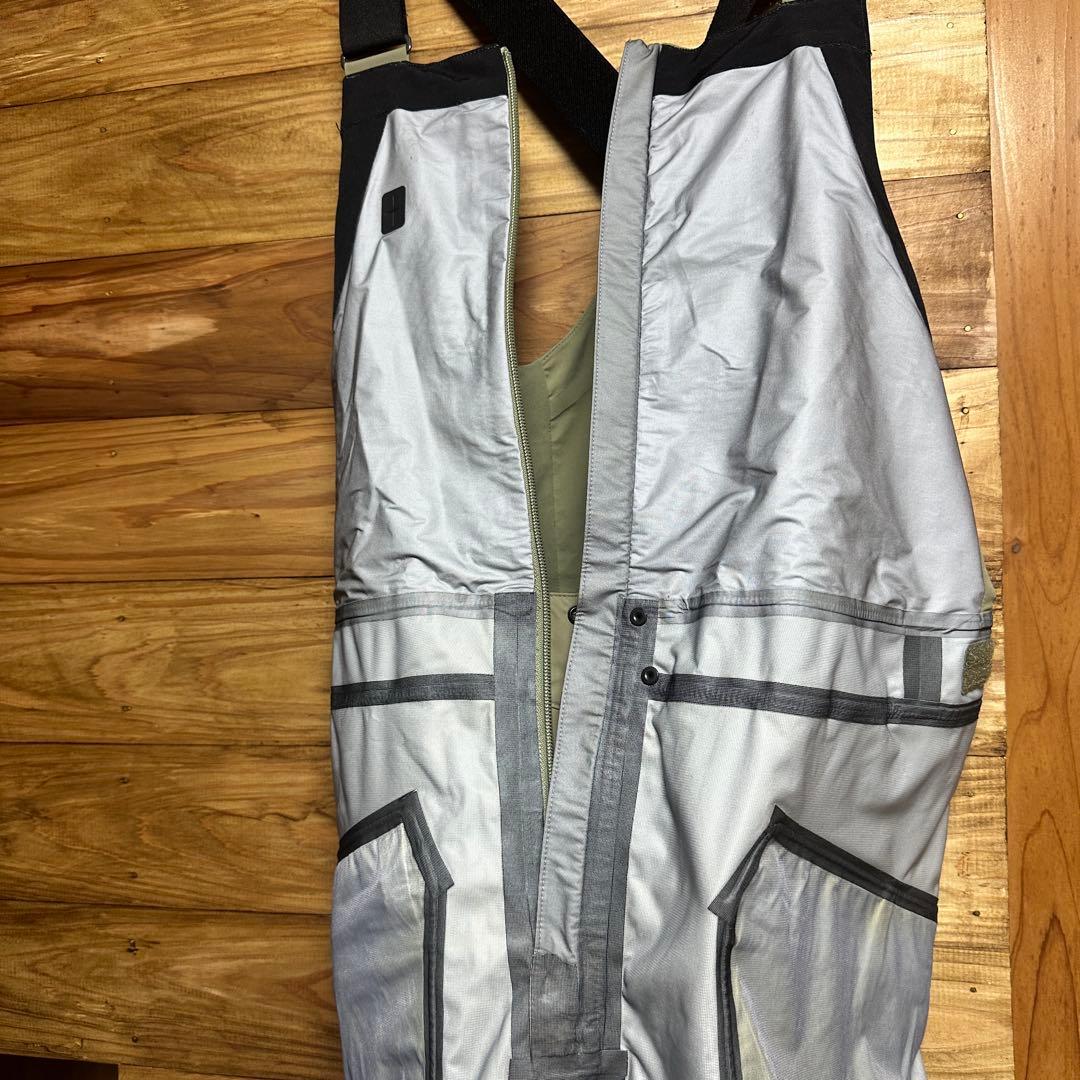 ◆バートン ゴアテックス 3レイヤー◆ビブパンツ◆メンズMサイズ◆