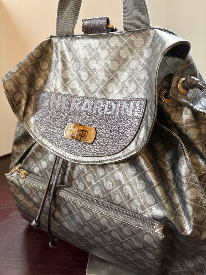 GHERARDINI ゲラルディーニ リュックサック 総柄　メタリックグレー美品