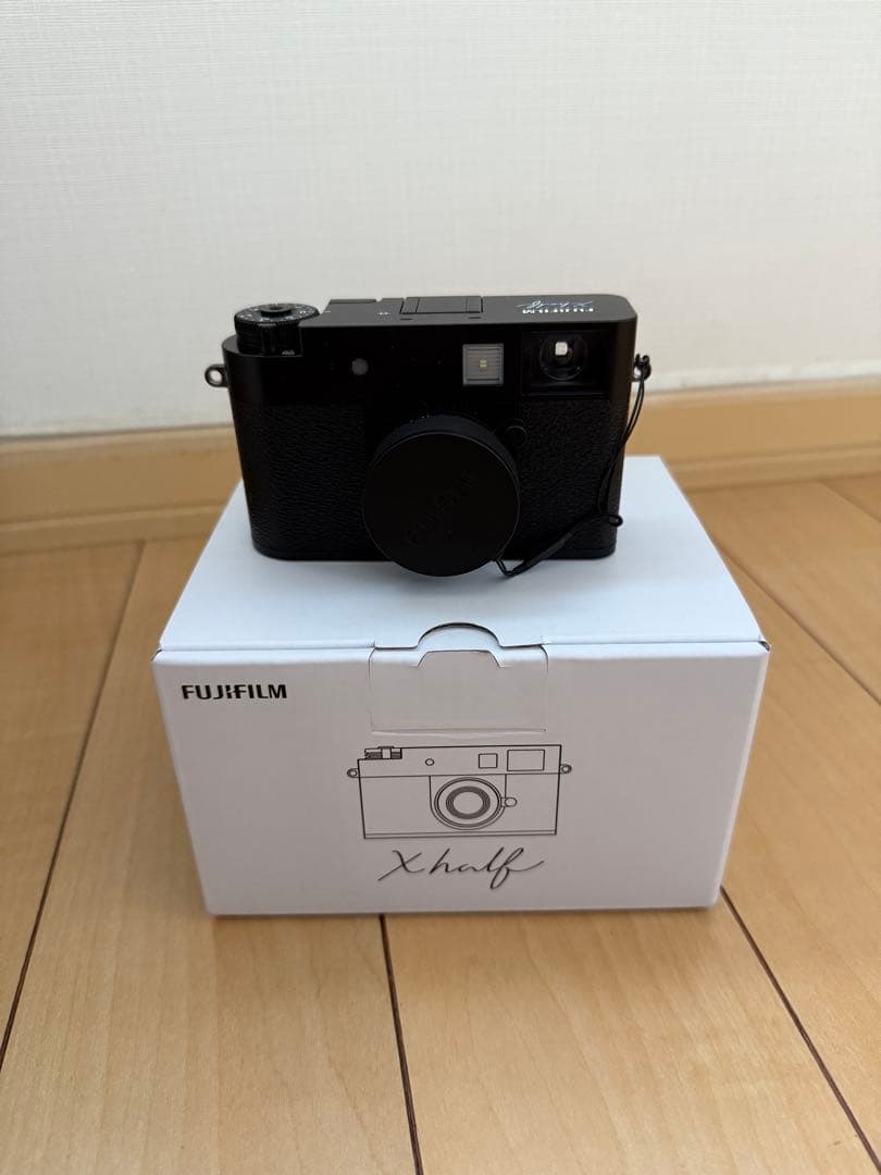 【極美品・ほぼ未使用】FUJIFILM X half X-HF1（保証付き）