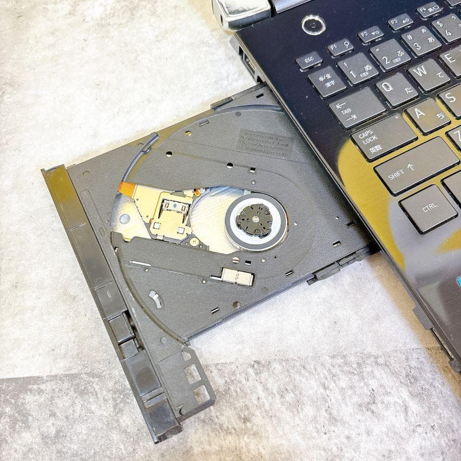 ⅰ5✨SSD搭載で快適❣カメラ付き 薄型ノートパソコン黒 Windows11