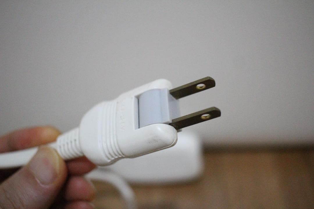 電磁波対策コンセント『βベータジーニアスライト2.0』