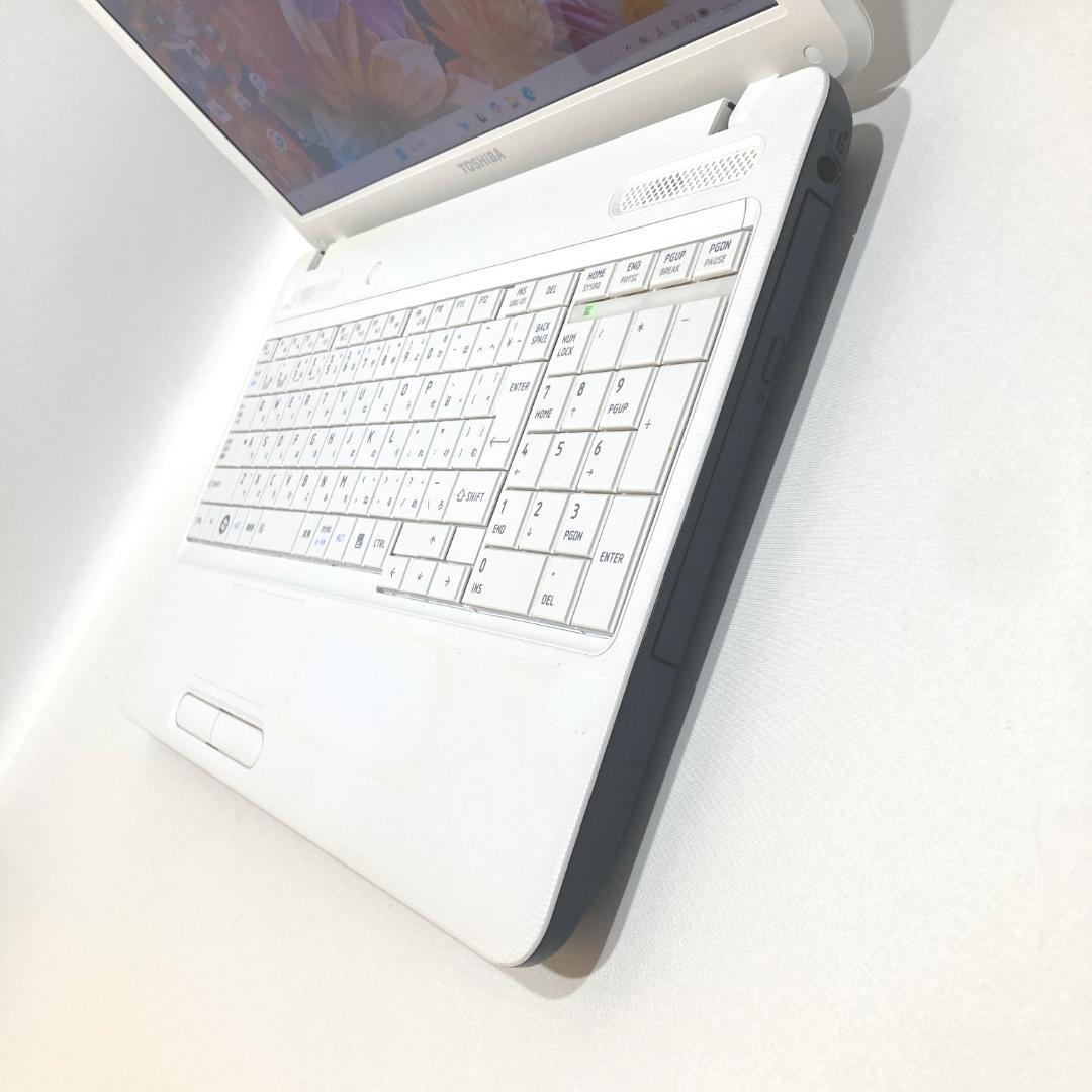 初心者向け✨快速i5・大画面・DVD✨白✨すぐ使えるノートパソコン◇T378-3