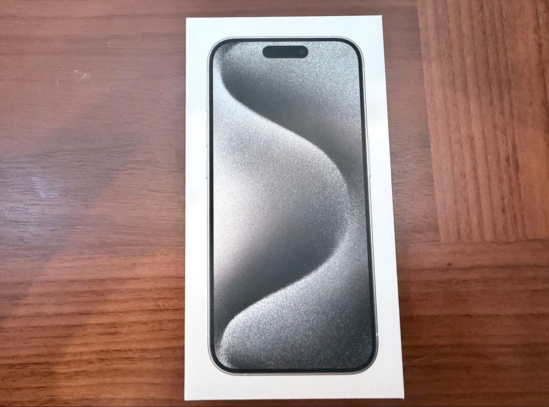 Apple iPhone １５Pro ホワイト本体５１２GB