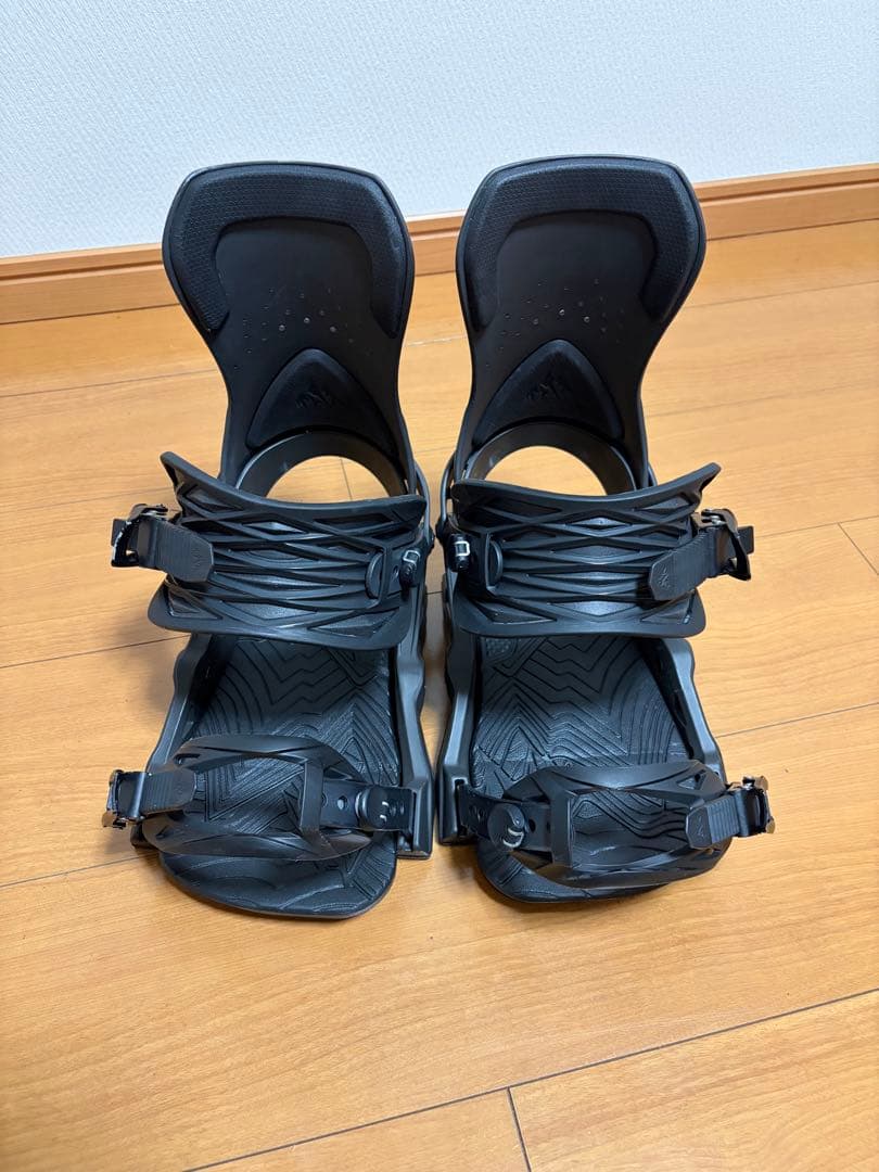 JONES スノーボードビンディング　now