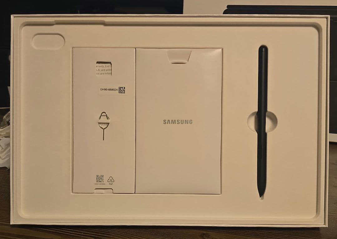 「訳アリ」Galaxy Tab S8+ グローバル版 キーボード付き