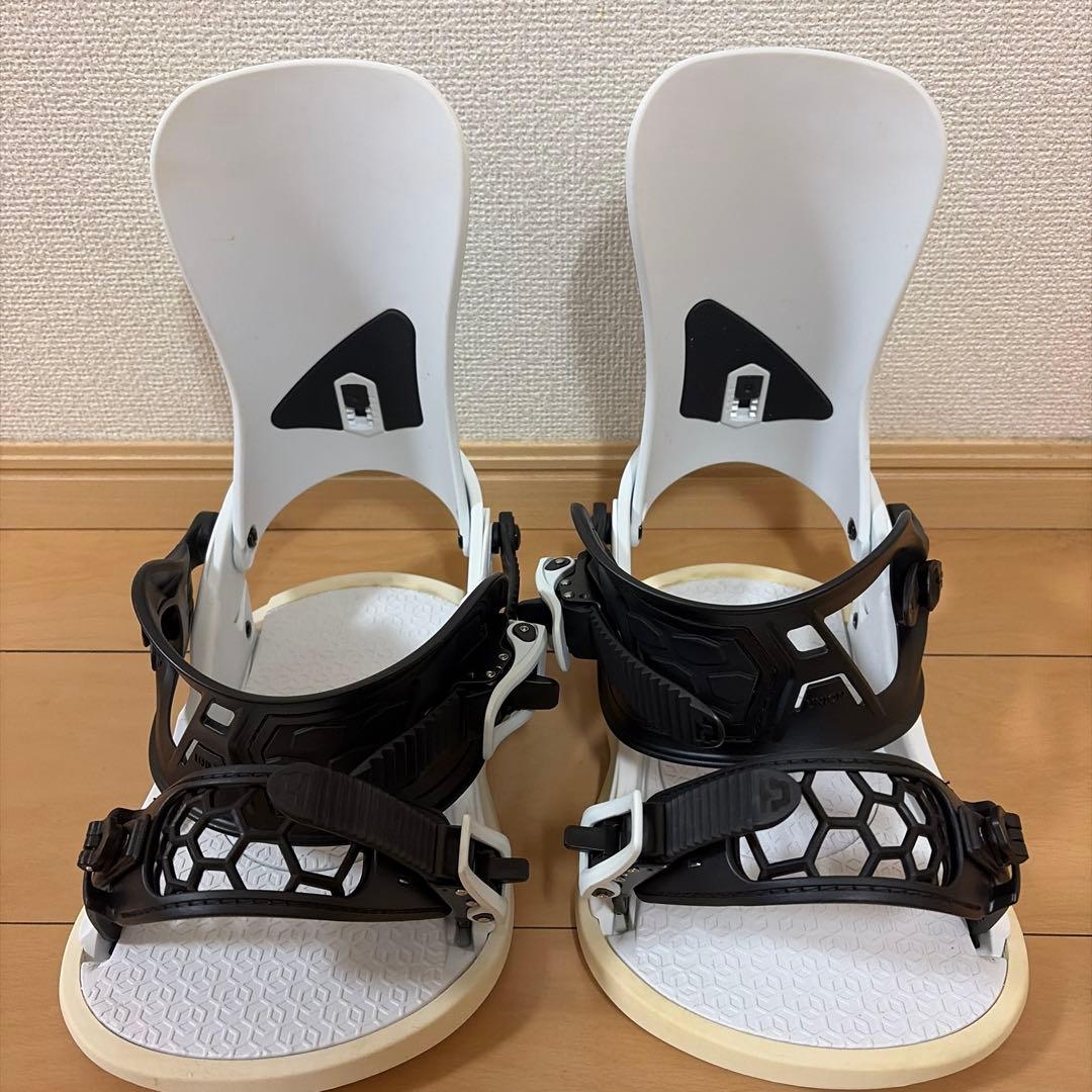 ［値下げ可］UNION STRATAビンディング ホワイト 23/24 Mサイズ