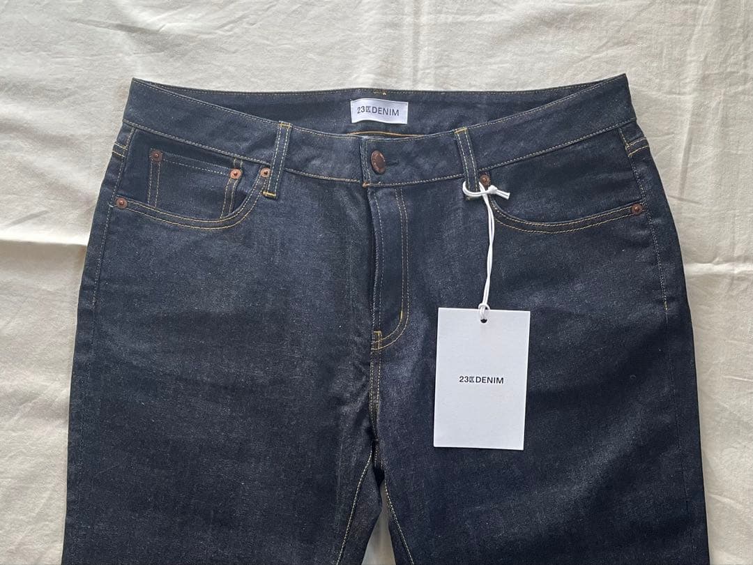 23区大きいサイズ50（19号）新品札付デニム/自由区組曲アンタイトル