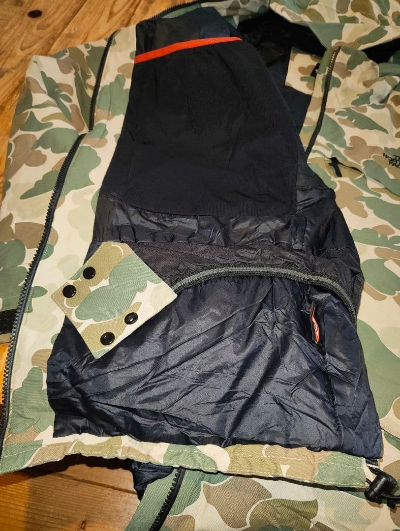 The North Face カモフラージュ マウンテンパーカー