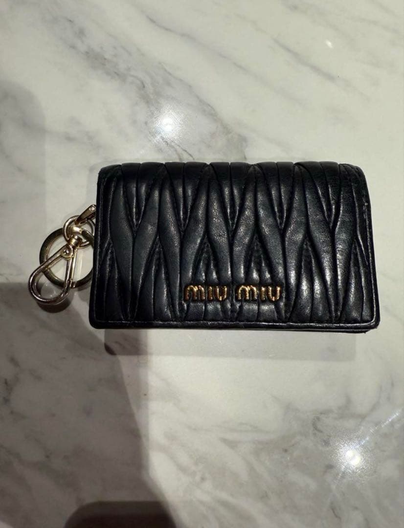 MIU MIU ブラック 名刺入れ キルティング
