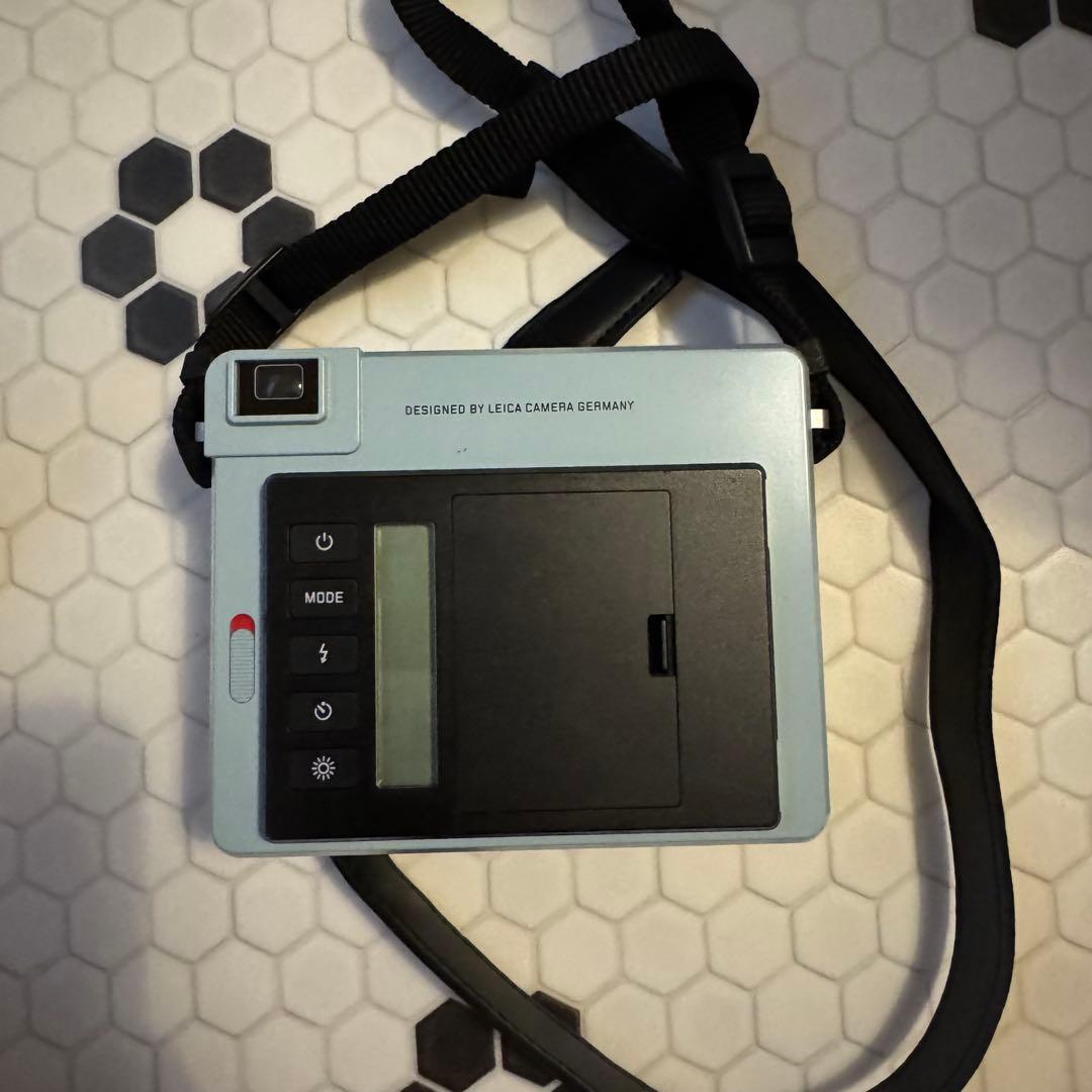 限定品　Leica チェキカメラ　ライカゾフォート　ミント