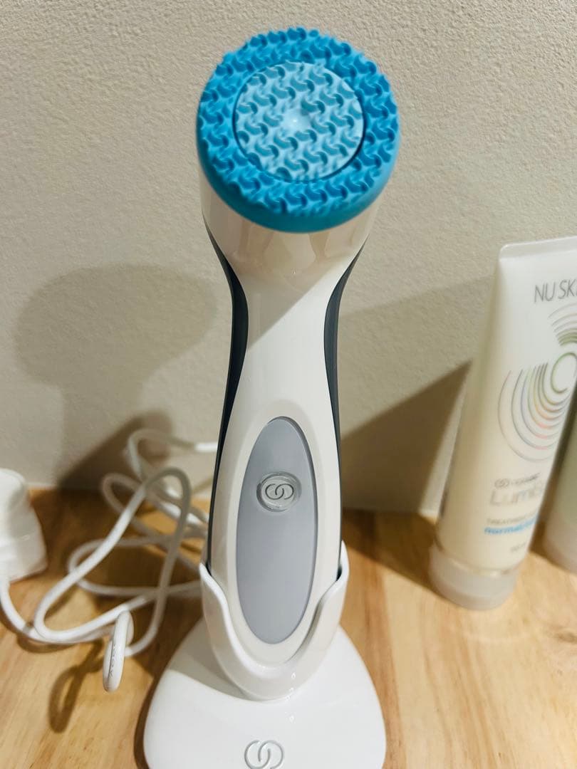 NU SKIN ルミスパ　美顔器・エンハンサー