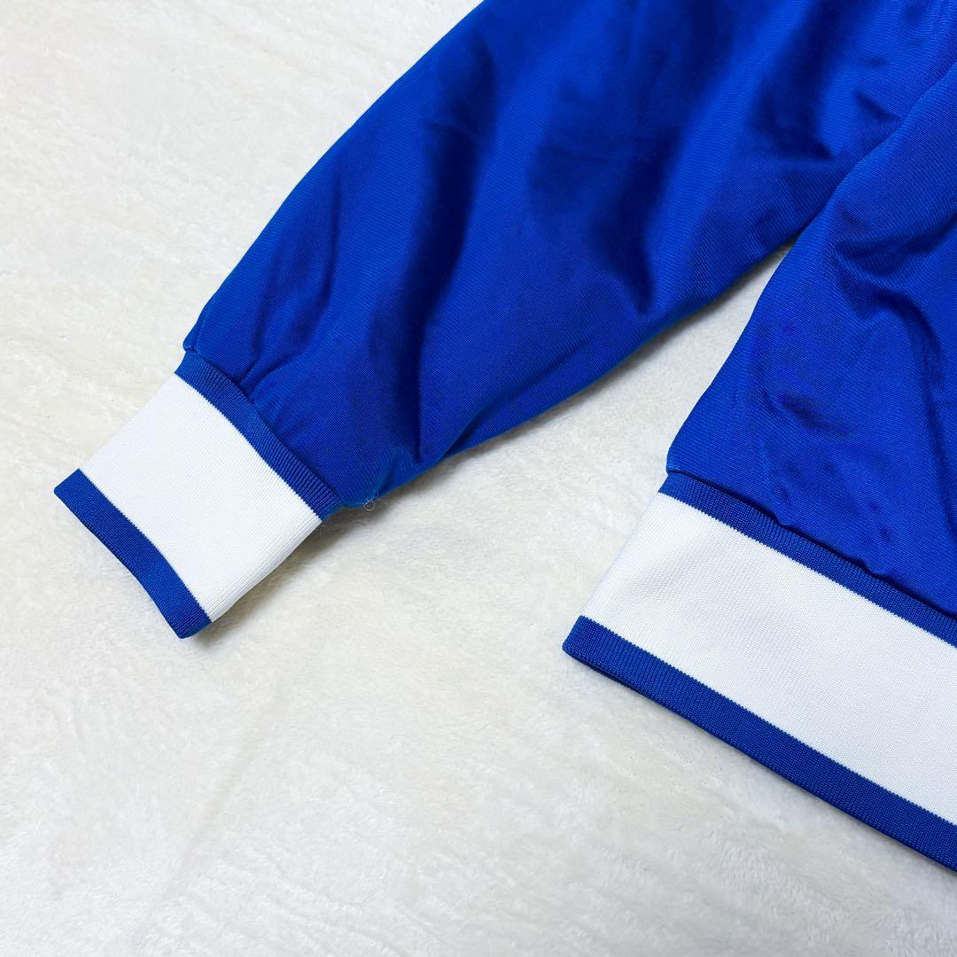 アディダス オリジナルス スタジャン PAKAIAN コラボ 蛾 刺繍