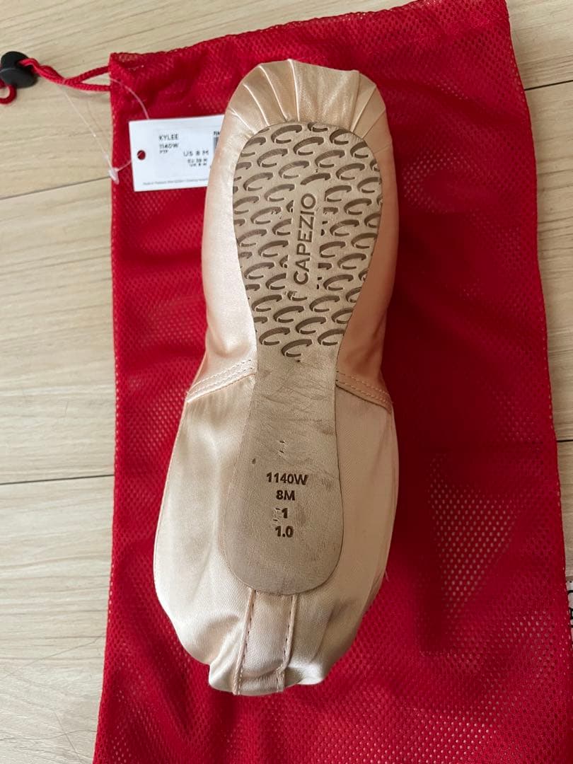 capezio カペジオ　カイリー KYLEE 1140W サイズ8 M