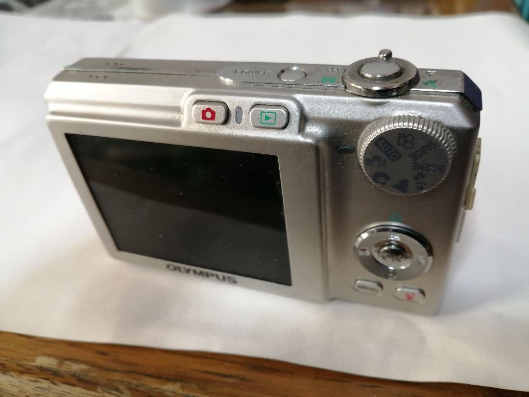 OLYMPUS FE-220 平成レトロデジタルカメラ　備品完備