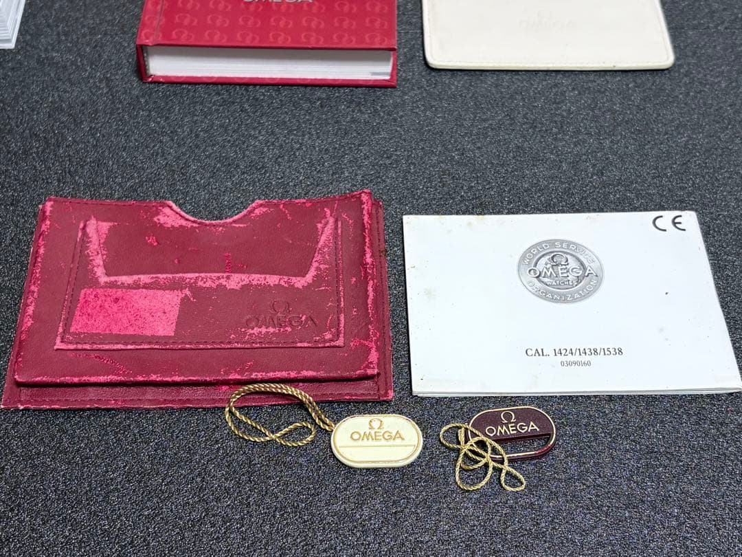 【新年特価】1/3日まで　オメガ　OMEGA 時計箱　3点セット＋グッズ