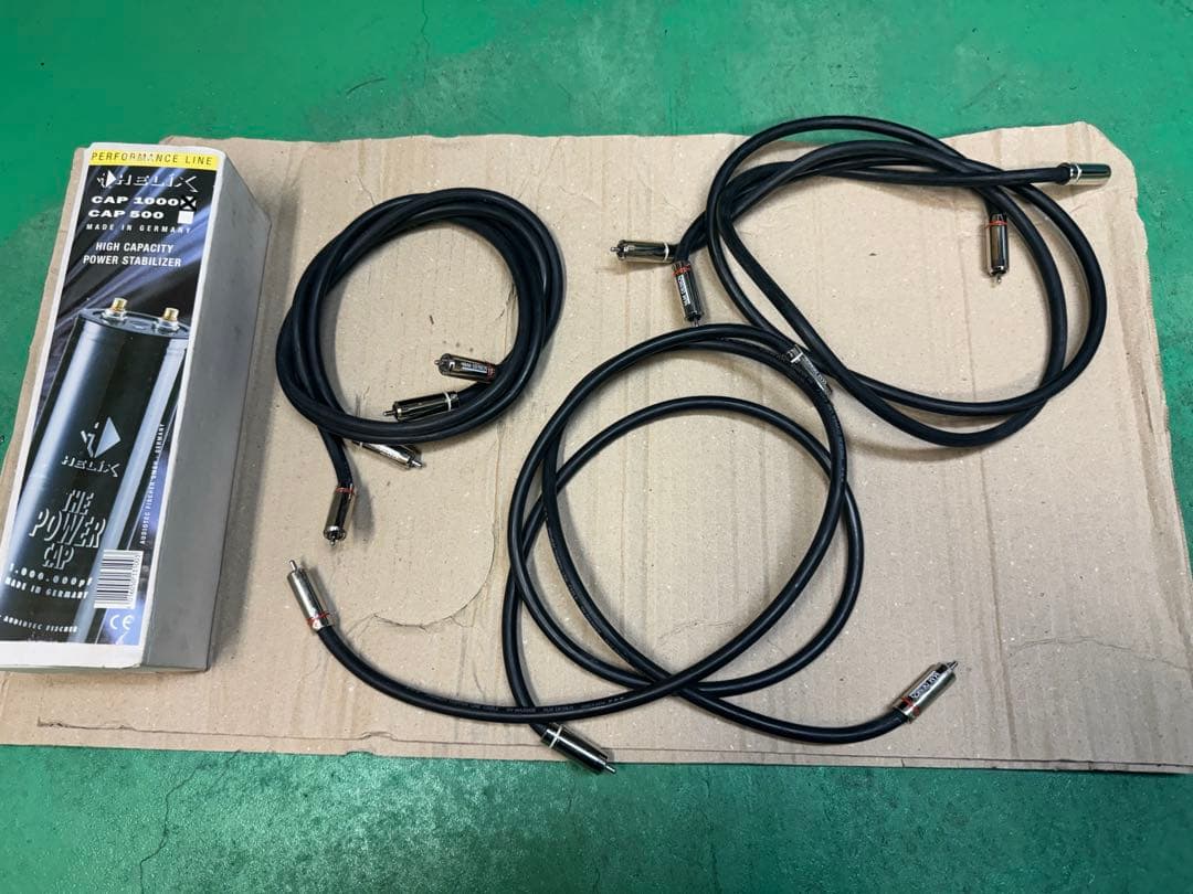 KICKER アンプ 4台+ オーディオケーブル