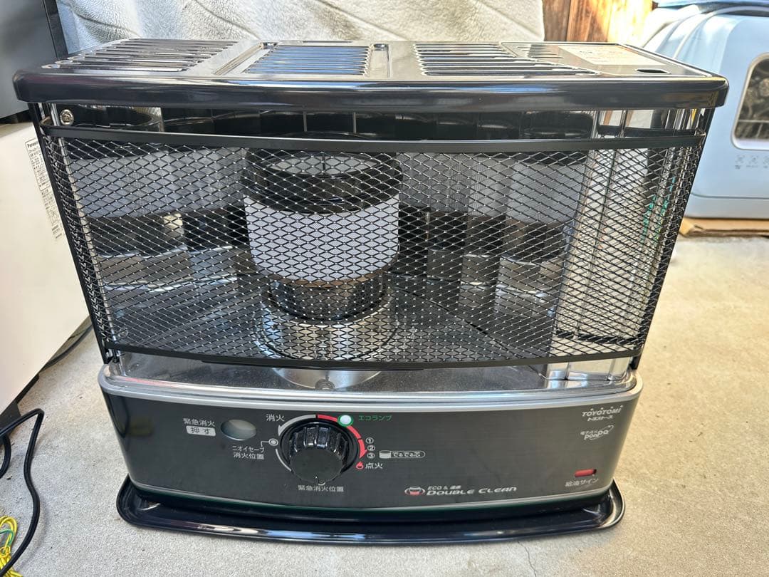 美品　トヨトミ　NTーD32F　石油ストーブ
