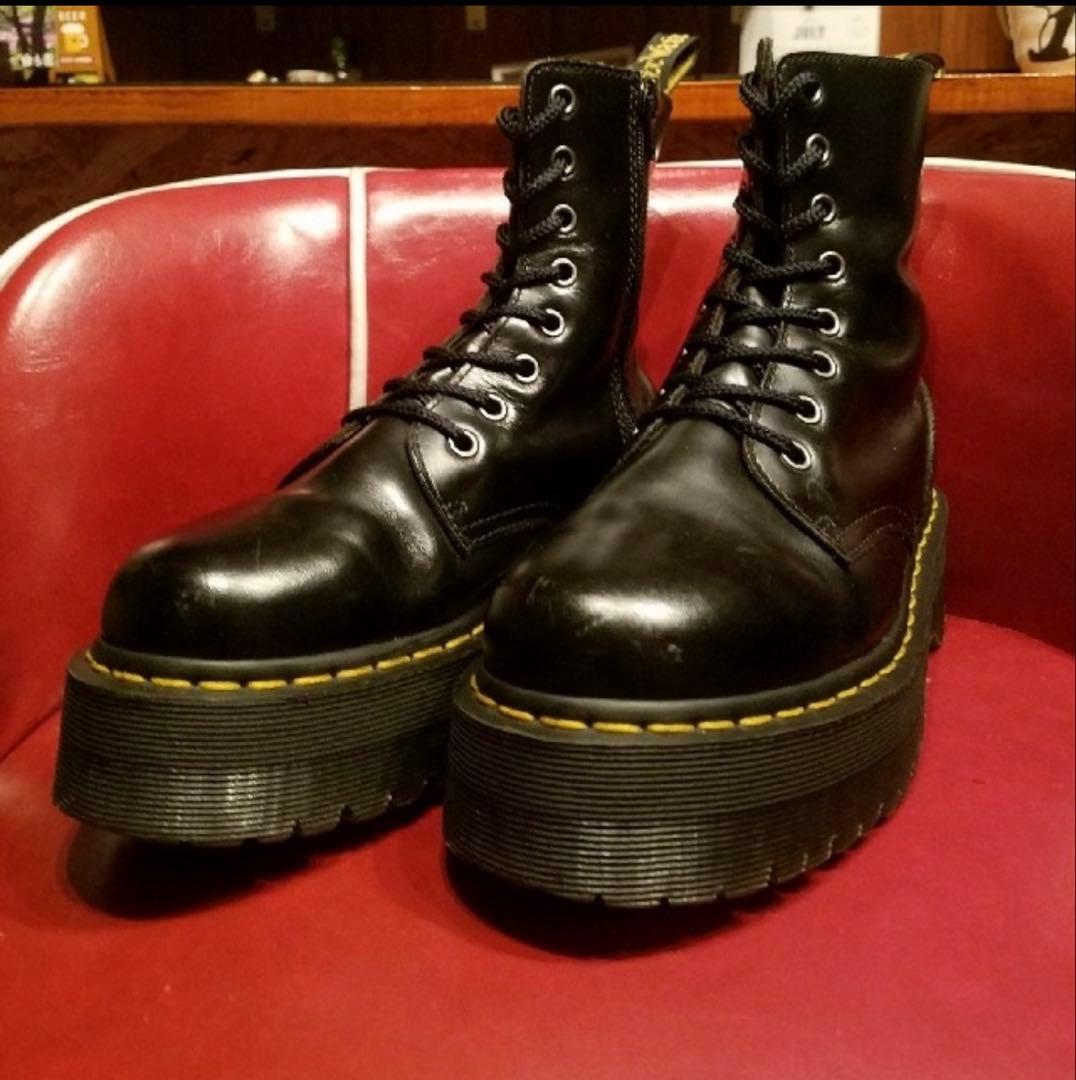 ドクターマーチン　厚底8ホール
